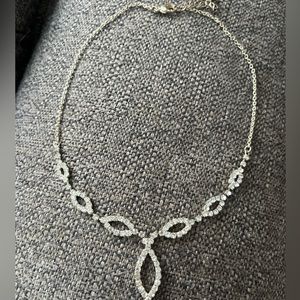 Elegant necklace